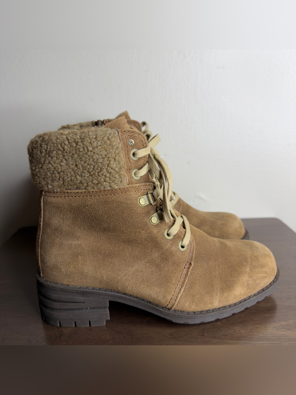 Caterpillar Cora Fur Brown Suede Boots Sz 7 Womens